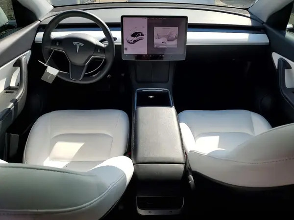 5YJYGAEE3MF248470 2021 TESLA MODEL Y - Image 8