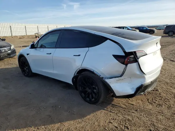 5YJYGAEE3MF253085 2021 TESLA MODEL Y - Image 2