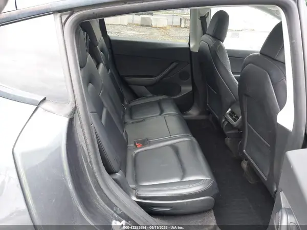 5YJYGAEE3MF258979 2021 TESLA MODEL Y - Image 8