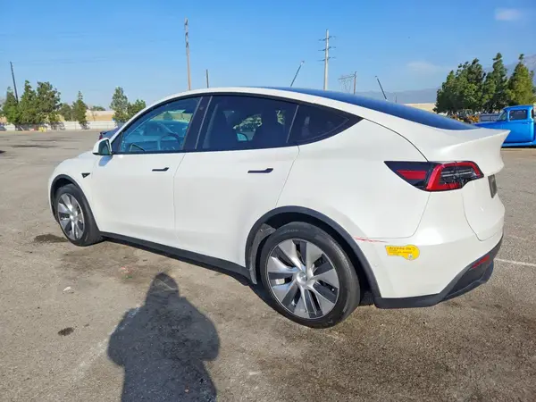 5YJYGAEE3MF283963 2021 TESLA MODEL Y - Image 2