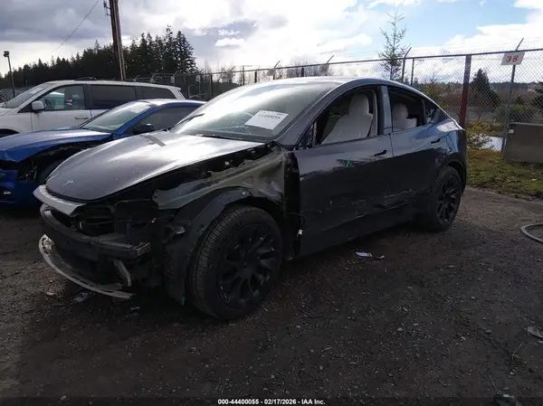 5YJYGAEE3MF301507 2021 TESLA MODEL Y - Image 2