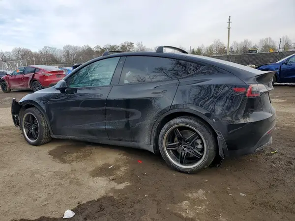5YJYGAEE3MF301815 2021 TESLA MODEL Y - Image 2