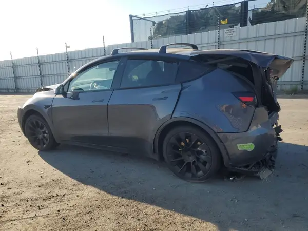 5YJYGAEE4MF155005 2021 TESLA MODEL Y - Image 2