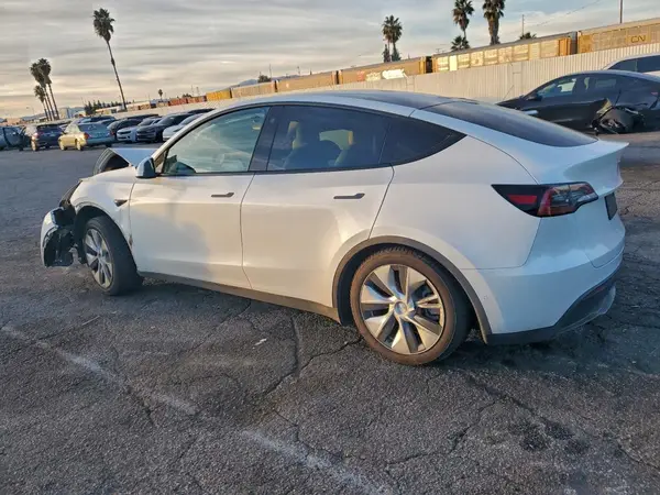 5YJYGAEE4MF157451 2021 TESLA MODEL Y - Image 2