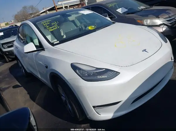 5YJYGAEE4MF157529 2021 TESLA MODEL Y - Image 1