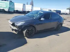 5YJYGAEE4MF160057 2021 TESLA MODEL Y