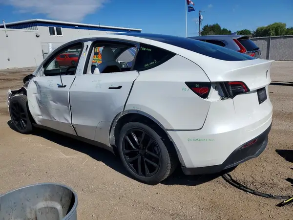 5YJYGAEE4MF189669 2021 TESLA MODEL Y - Image 2