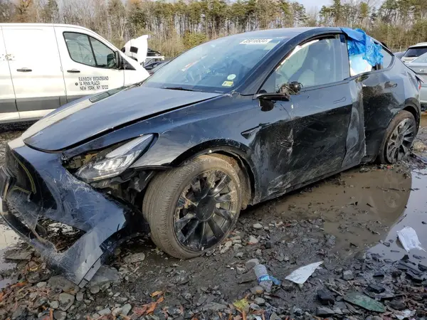 5YJYGAEE4MF197576 2021 TESLA MODEL Y - Image 1