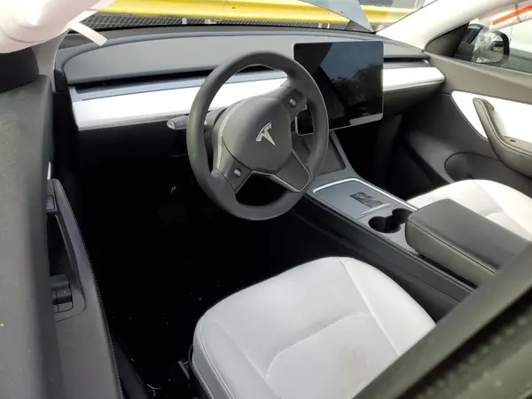 5YJYGAEE4MF197576 2021 TESLA MODEL Y - Image 8