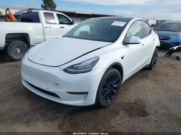 5YJYGAEE4MF214084 2021 TESLA MODEL Y - Image 2