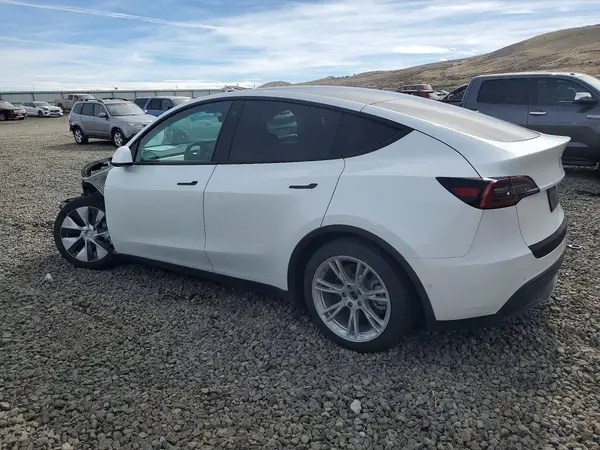 5YJYGAEE4MF216756 2021 TESLA MODEL Y - Image 2