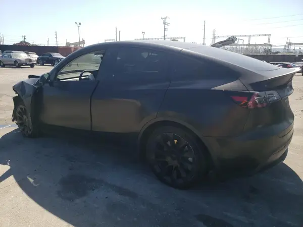 5YJYGAEE4MF241835 2021 TESLA MODEL Y - Image 2