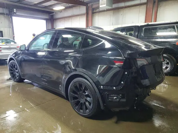 5YJYGAEE4MF247151 2021 TESLA MODEL Y - Image 2