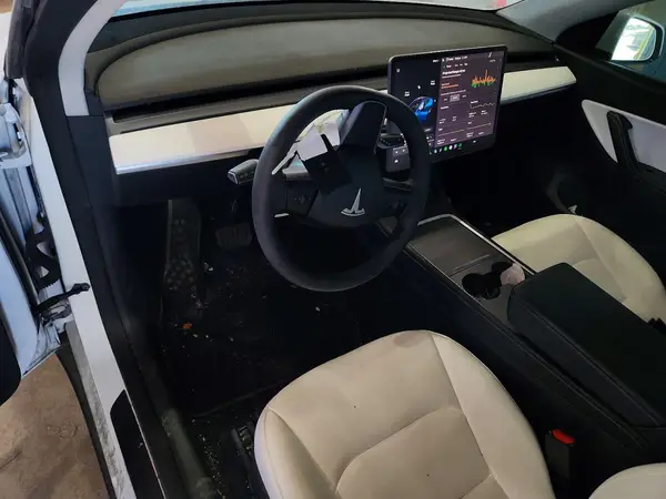5YJYGAEE4MF247215 2021 TESLA MODEL Y - Image 8