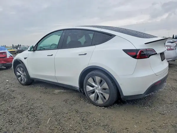 5YJYGAEE4MF258540 2021 TESLA MODEL Y - Image 2