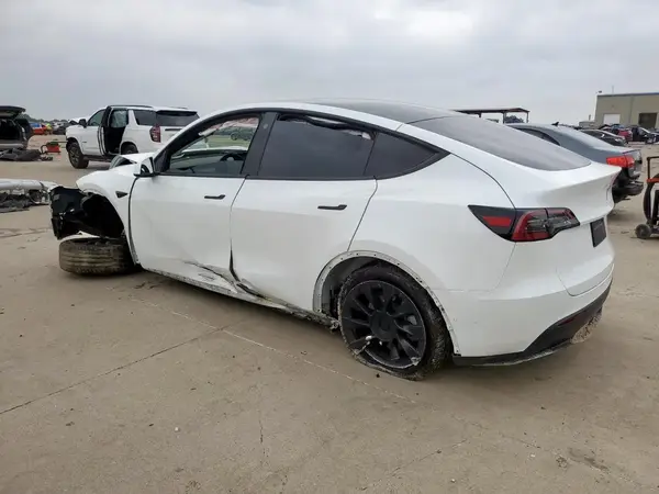 5YJYGAEE4MF259414 2021 TESLA MODEL Y - Image 2