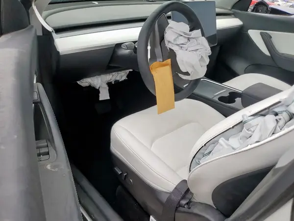 5YJYGAEE4MF259414 2021 TESLA MODEL Y - Image 8