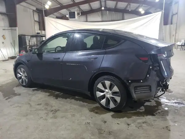 5YJYGAEE4MF286600 2021 TESLA MODEL Y - Image 2