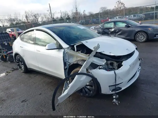 5YJYGAEE5MF191382 2021 TESLA MODEL Y - Image 1