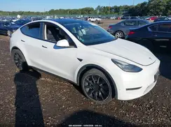 5YJYGAEE5MF199451 2021 TESLA MODEL Y