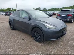 5YJYGAEE5MF201182 2021 TESLA MODEL Y