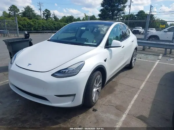 5YJYGAEE5MF205149 2021 TESLA MODEL Y - Image 2