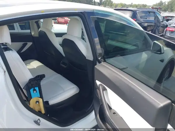 5YJYGAEE5MF205149 2021 TESLA MODEL Y - Image 8