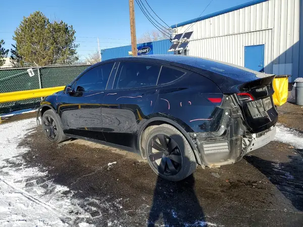 5YJYGAEE5MF213493 2021 TESLA MODEL Y - Image 2