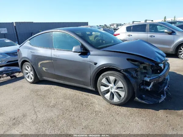 5YJYGAEE5MF231184 2021 TESLA MODEL Y - Image 1