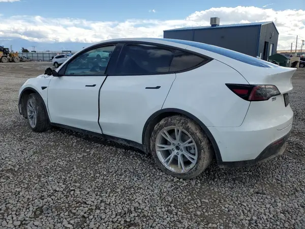 5YJYGAEE5MF270003 2021 TESLA MODEL Y - Image 2