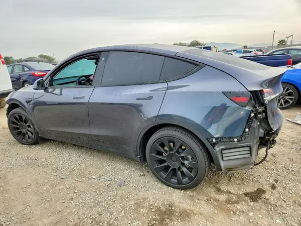 5YJYGAEE5MF284127 2021 TESLA MODEL Y - Image 2