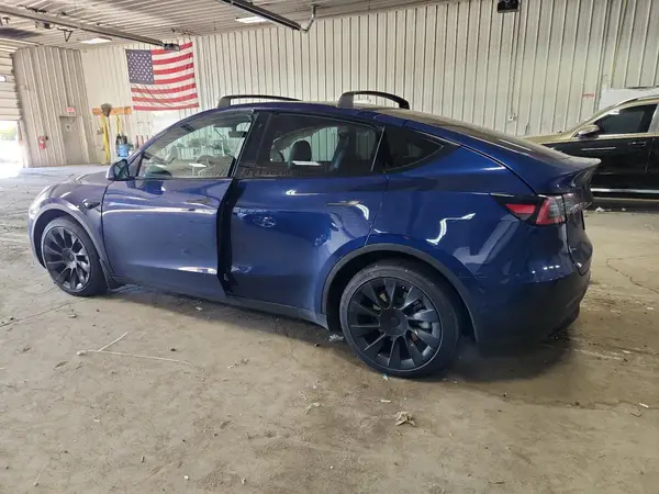 5YJYGAEE5MF287061 2021 TESLA MODEL Y - Image 2