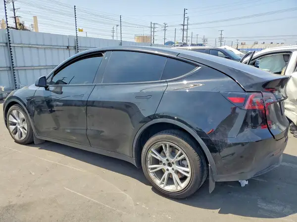 5YJYGAEE5MF299680 2021 TESLA MODEL Y - Image 2