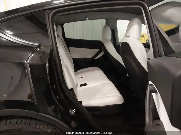 5YJYGAEE5MF305655 2021 TESLA MODEL Y - Image 8