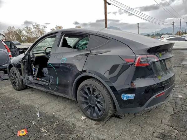 5YJYGAEE6MF160108 2021 TESLA MODEL Y - Image 2