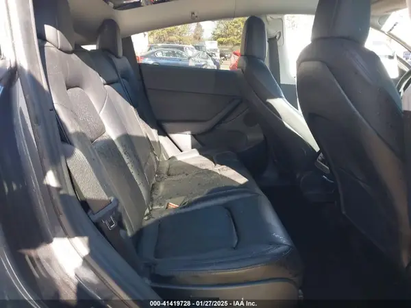 5YJYGAEE6MF180410 2021 TESLA MODEL Y - Image 8