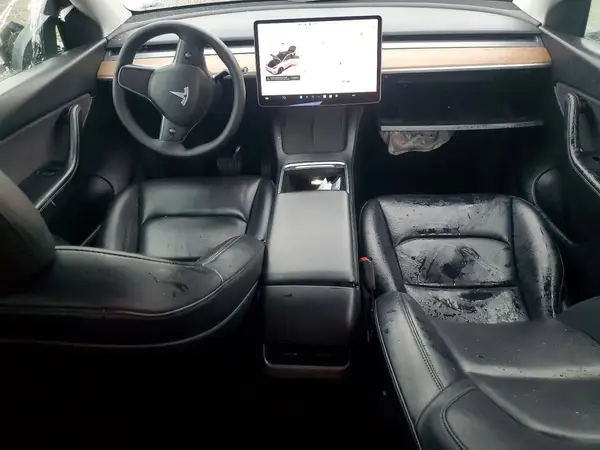 5YJYGAEE6MF185722 2021 TESLA MODEL Y - Image 8