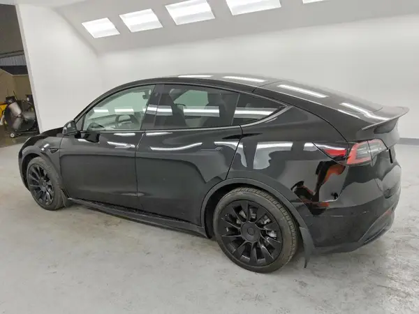 5YJYGAEE6MF201613 2021 TESLA MODEL Y - Image 2