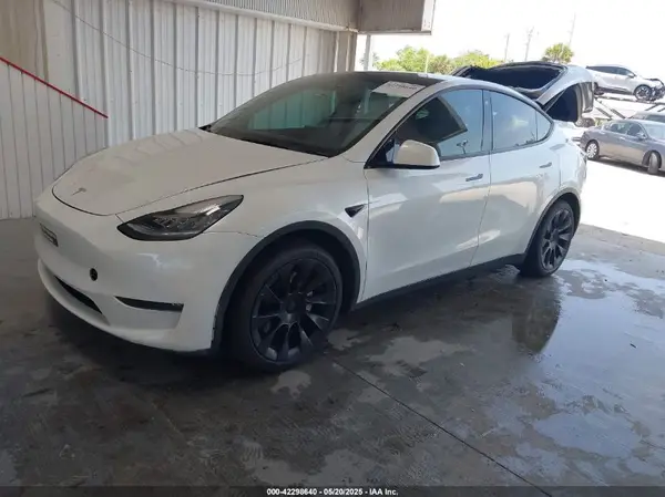 5YJYGAEE6MF202406 2021 TESLA MODEL Y - Image 2