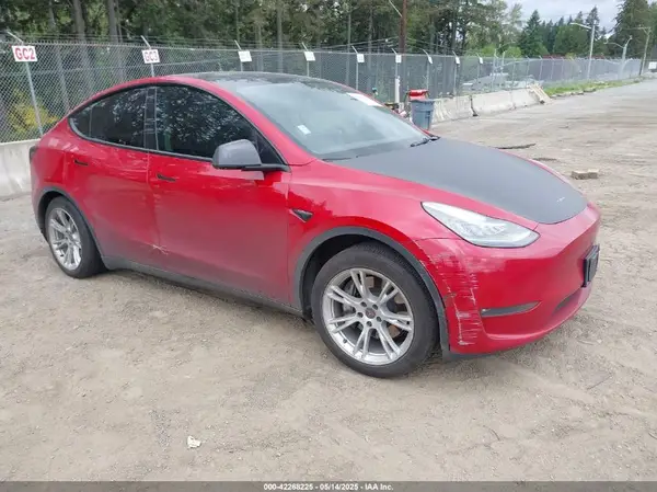 5YJYGAEE6MF205256 2021 TESLA MODEL Y - Image 1