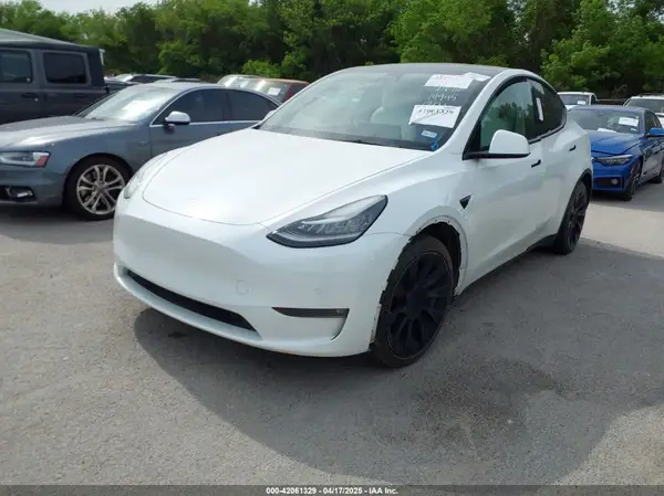 5YJYGAEE6MF212241 2021 TESLA MODEL Y - Image 2