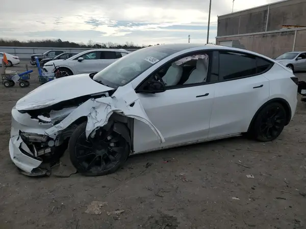 5YJYGAEE6MF229119 2021 TESLA MODEL Y - Image 1