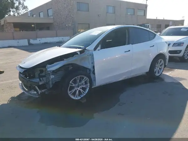 5YJYGAEE6MF281799 2021 TESLA MODEL Y - Image 2