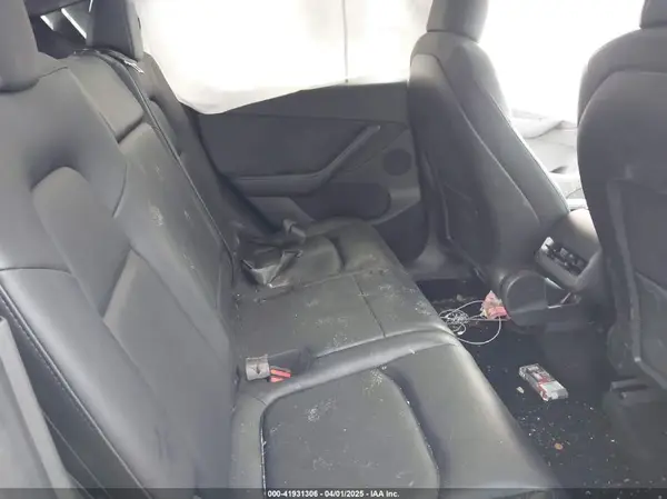 5YJYGAEE6MF295010 2021 TESLA MODEL Y - Image 8