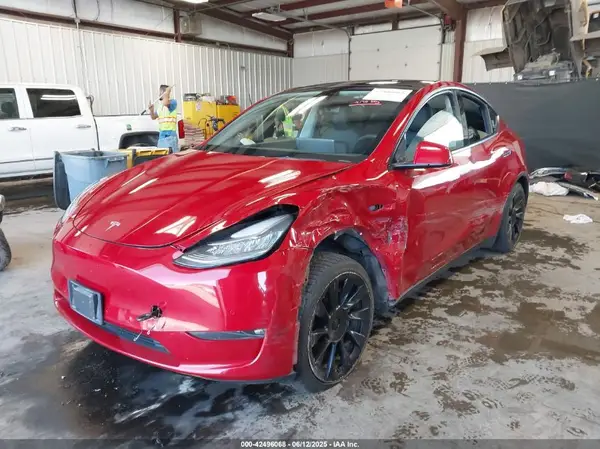 5YJYGAEE7MF125853 2021 TESLA MODEL Y - Image 2