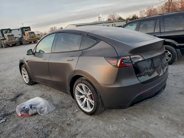 5YJYGAEE7MF144788 2021 TESLA MODEL Y - Image 2