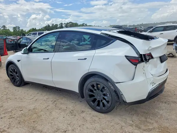 5YJYGAEE7MF151580 2021 TESLA MODEL Y - Image 2