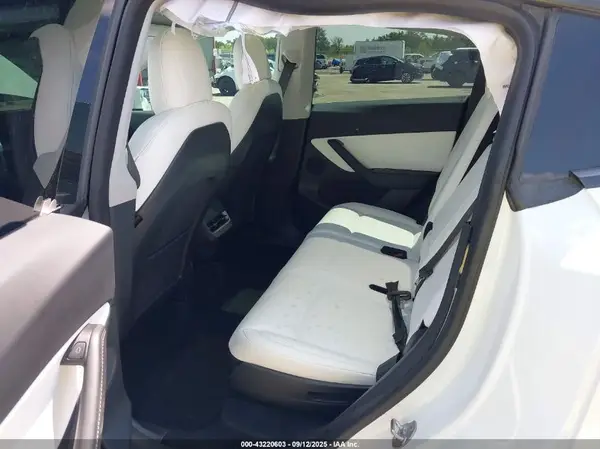 5YJYGAEE7MF179038 2021 TESLA MODEL Y - Image 8