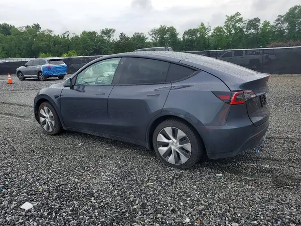 5YJYGAEE7MF188225 2021 TESLA MODEL Y - Image 2