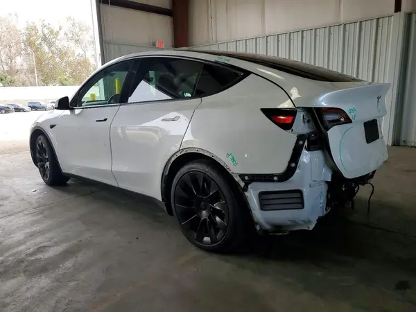 5YJYGAEE7MF222714 2021 TESLA MODEL Y - Image 2